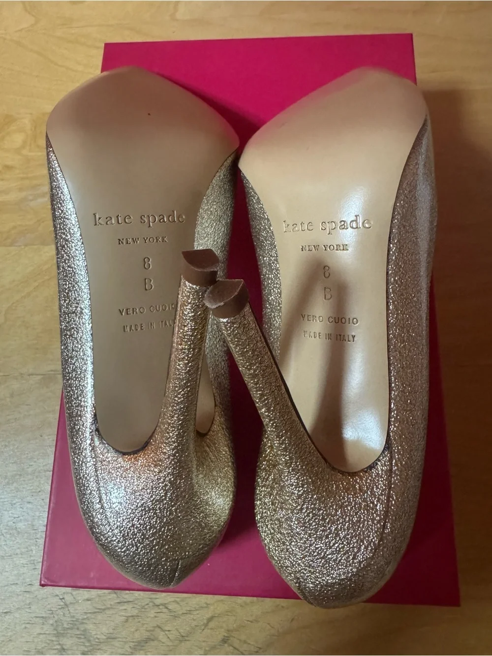 Kate Spade Larisa Metallic Patent Leather Pumps Heels Size 8 Made in Italy